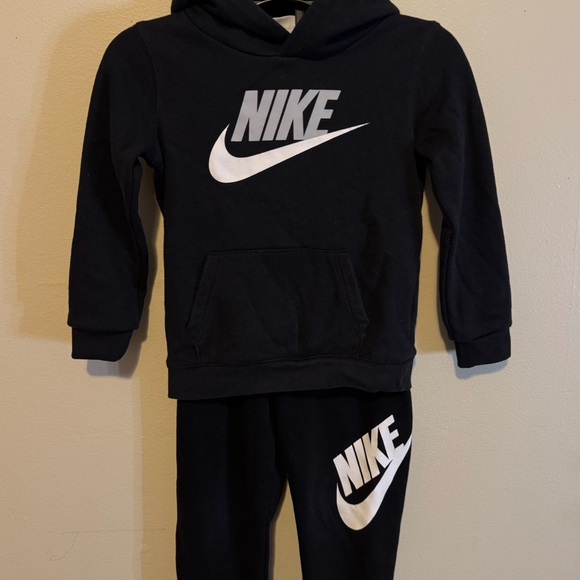 Nike Kids Black and White Logo Hoodie - Picture 2 of 6